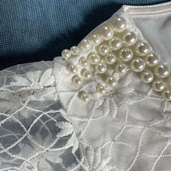Off white jeweled top - Picture 2 of 3